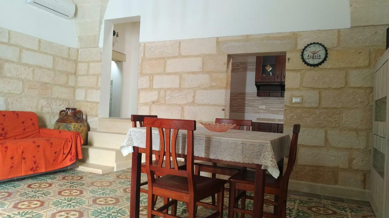 La Terrazza Sul Castello Apartment Palmariggi ภายนอก รูปภาพ